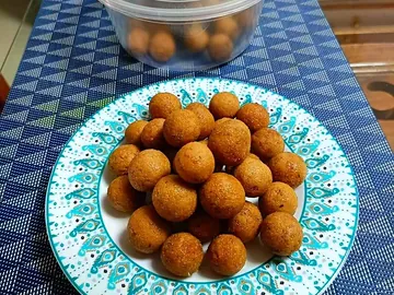 হোমমেড নাড়ু পিঠা