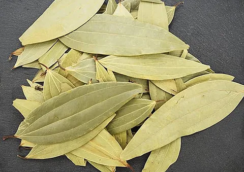 Bay leaf.( Tej patta)