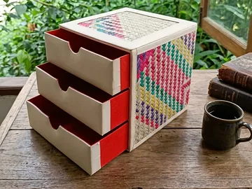 Hand crafted shitol paty