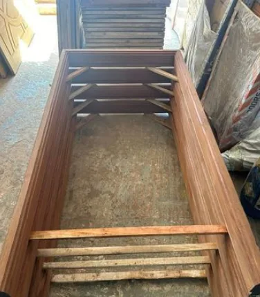 ওকান লোহা কাঠের চৌকাঠ