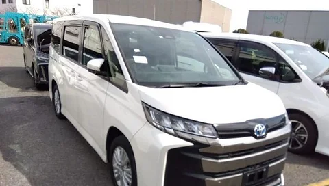Toyota Noah S-Z 2022