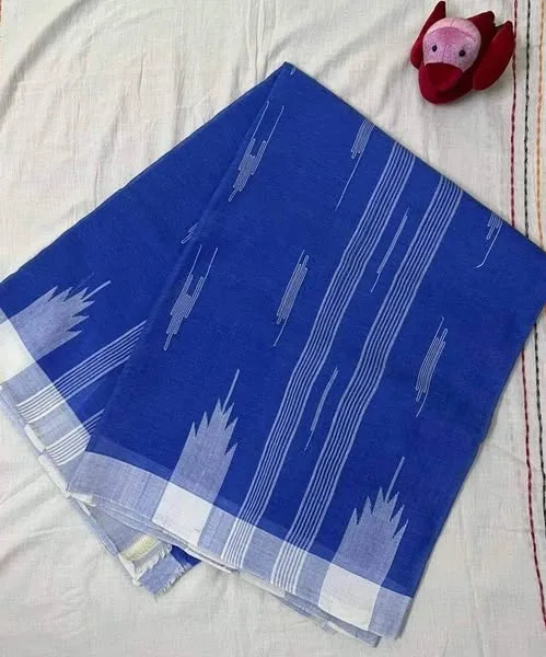 মণিপুরি শাড়ি ও হাতের কাজের আন স্টিজড ব্লাউজ।
