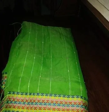 ২ টা শাড়ি