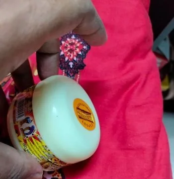 মুখের যত্ন নেওয়ার জন্য