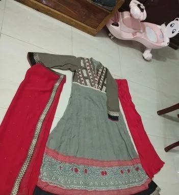 গাউন