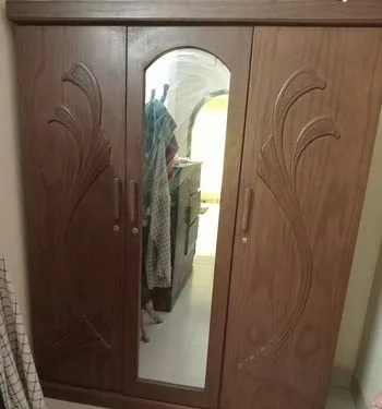 Almirah for sale