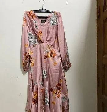 1 time used dress gown