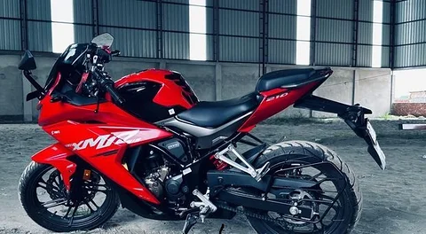 Hero Karizma XMR 210