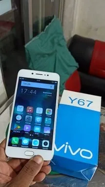 Vivo Y67