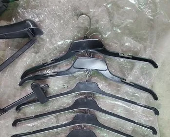 Hanger গুলি