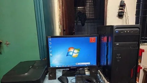কম্পিউটার সহ প্রিন্টার