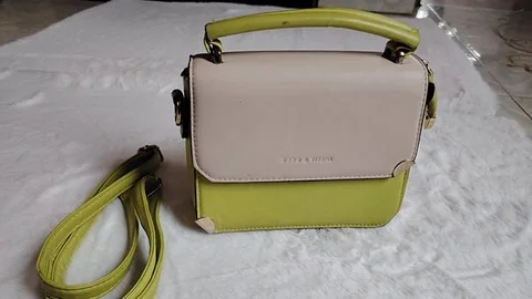 Hand bag