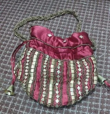 ক্লাচ ব্যাগ ও বটুয়া