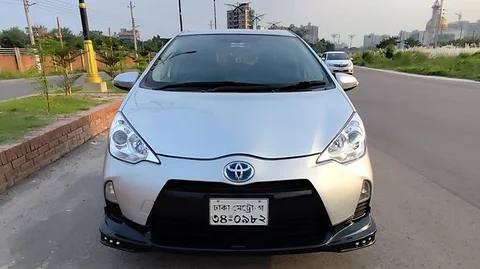 Toyota Aqua G-Push 2012