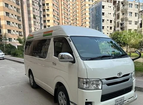 Hiace Grand Cabin