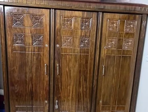 ৩ পাটের আলমিরা