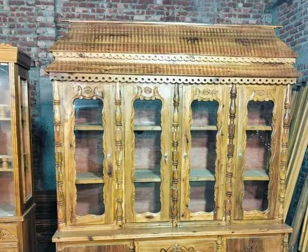 ওয়াল শোকেস