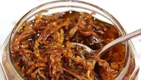 রোসুন ও কাচা আমের আচার