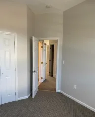 Jakson Heights Room Mate Needed