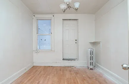 Astoria Room for rent