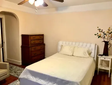Jackson heights Roommate needed