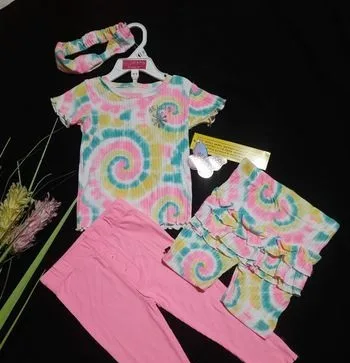 Girl's 4pc Top Bottom Set