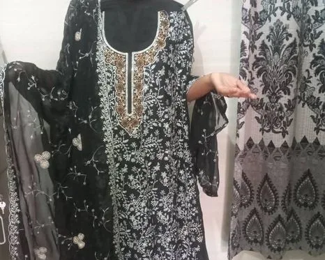 Pakistani Karchupi
