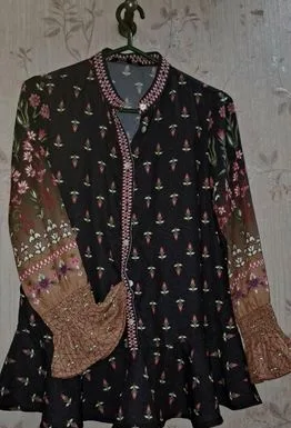 মেয়েদের কাপড়
