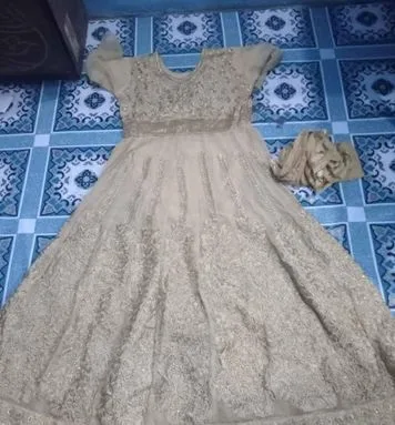 গোল্ডেন কালার গ্রাউন