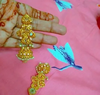 মেটালের কানের দুল