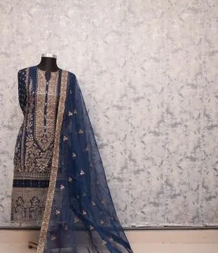 পার্টি Dress