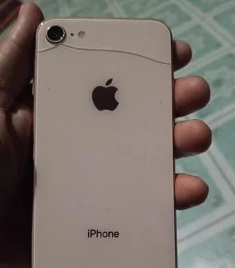 Apple iPhone 8