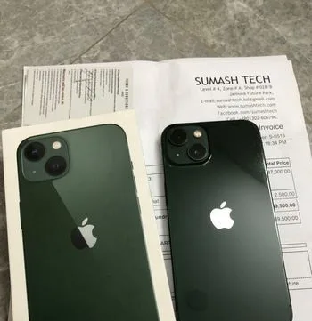 Apple iPhone 13