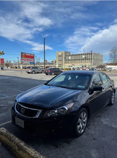 Sunroof, Full Leather Interior, V6, 2WD