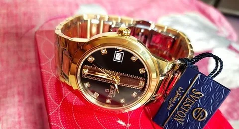 Sveston Hand Watch