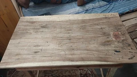 Reading Table