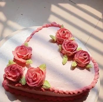 হোম মেড জন্ম দিনের কেক
