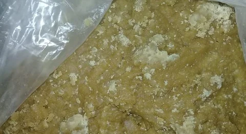 বাংলার খাঁটি আখের গুড়