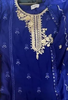 থ্রী পিস।