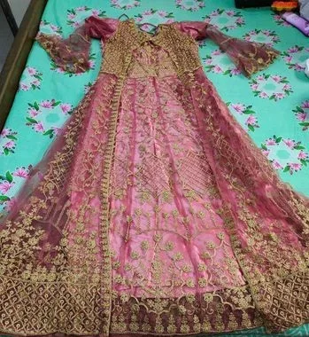 লং পার্টি গাউন।