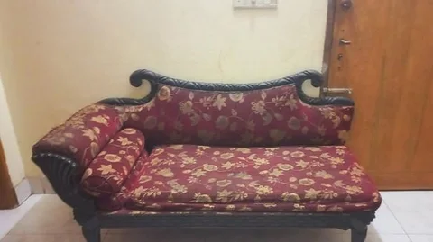 Segun Kather Divan