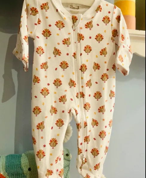 Adorable turkey-themed outfit
