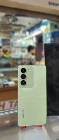 Vivo V30 Lite