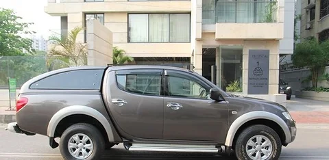 Mitsubishi l200 Sunroof 4WD