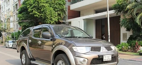Mitsubishi L200 Carryboy Sunroof