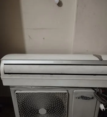 Carrier 2 ton non inverter