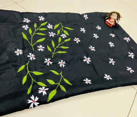 হাতে সেলাই করা ব্লাউজ