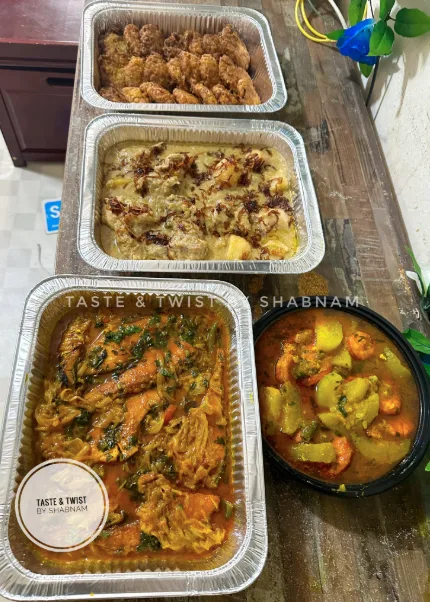 Chicken korma with potatoes