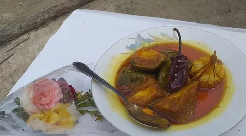 টক,ঝাল, মিষ্টি আমের আচার