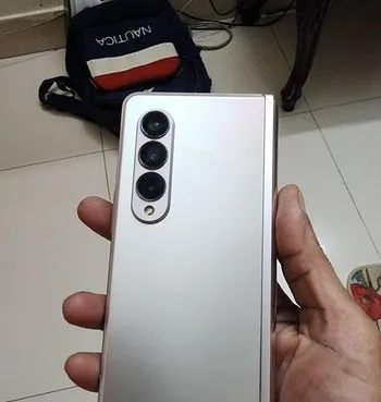 Samsung Galaxy Z Fold 3